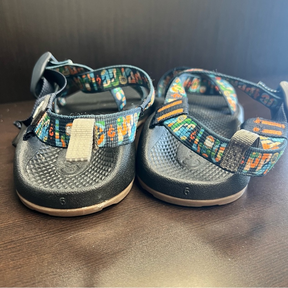 Chaco Woodstock Peace & Love
Youth Size 6 - RARE - LIMITED EDITION - Picture 8 of 9